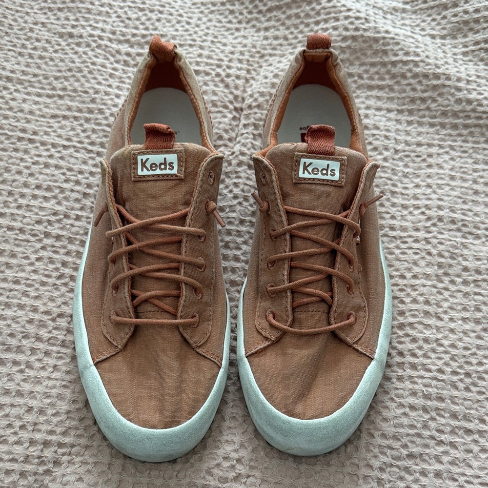 Keds Women’s Tan and White Sneakers